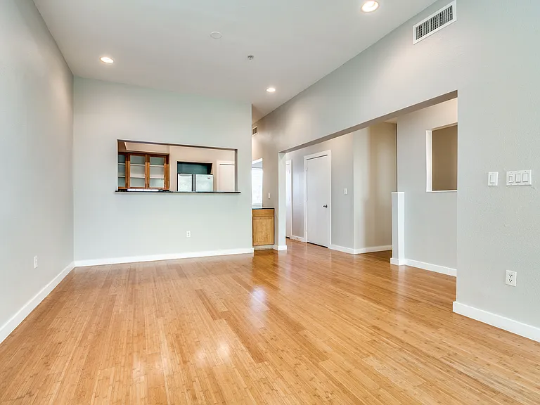 6923 Sumner St #70-1 — Photo 5
