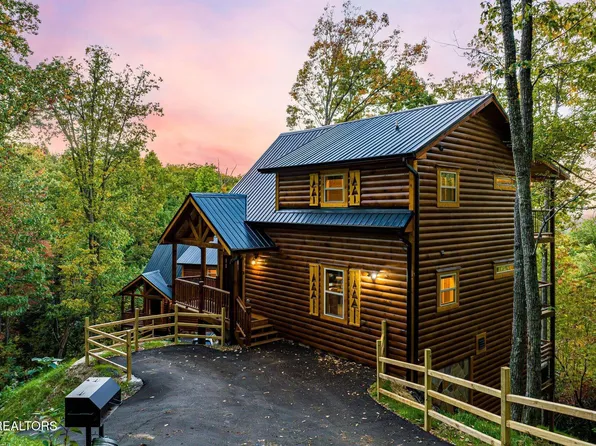 2257 Red Bud Rd, Sevierville, TN 37876