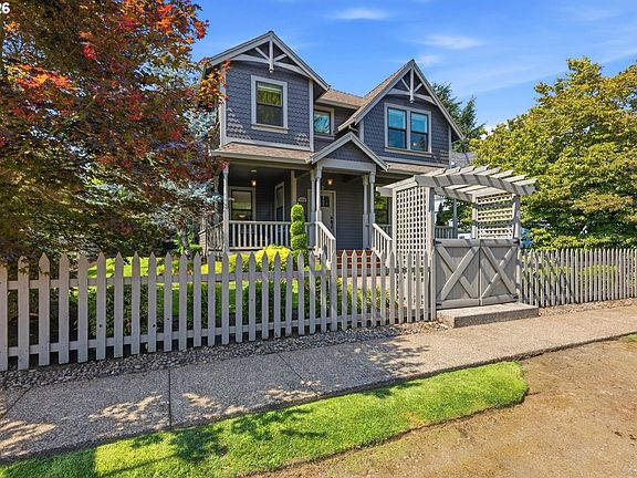 4th image of 1716 4th Ave