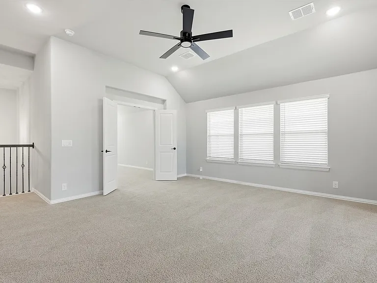 833 Daisy Corner Dr — Photo 29