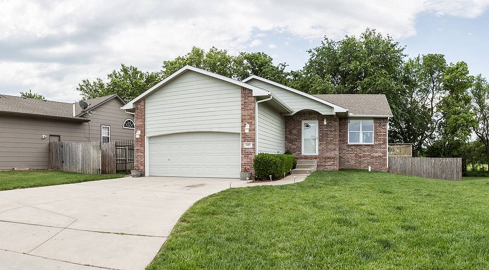 1st image of 527 E Hedgewood Ct