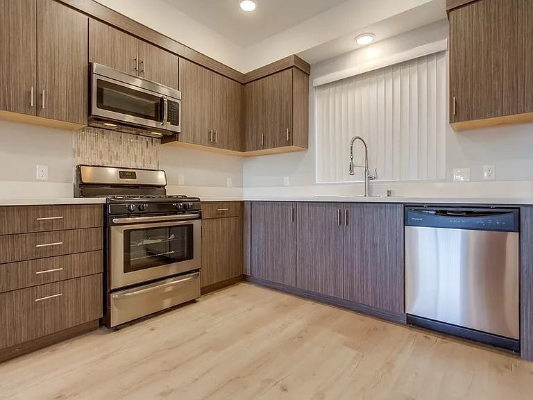 (Ar/Ji/Yo:B) 10960 Ratner Street — Photo 16