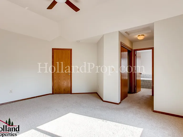 5817 NW 178th Ave — Photo 15
