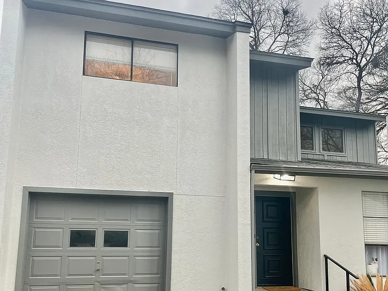 6005 Shadow Valley Cv #B — Photo 1