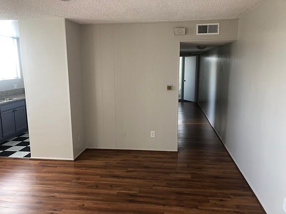 3rd image of 1830 N Kingsley Dr APT 308