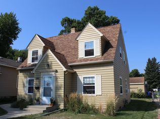 All utilities included in this 1-Bedroom, 1-Bath Garden-Level Apartment, Sioux Falls, SD 57105