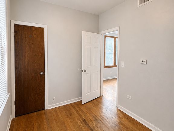 5th image of 3108 N Saint Louis Ave #2