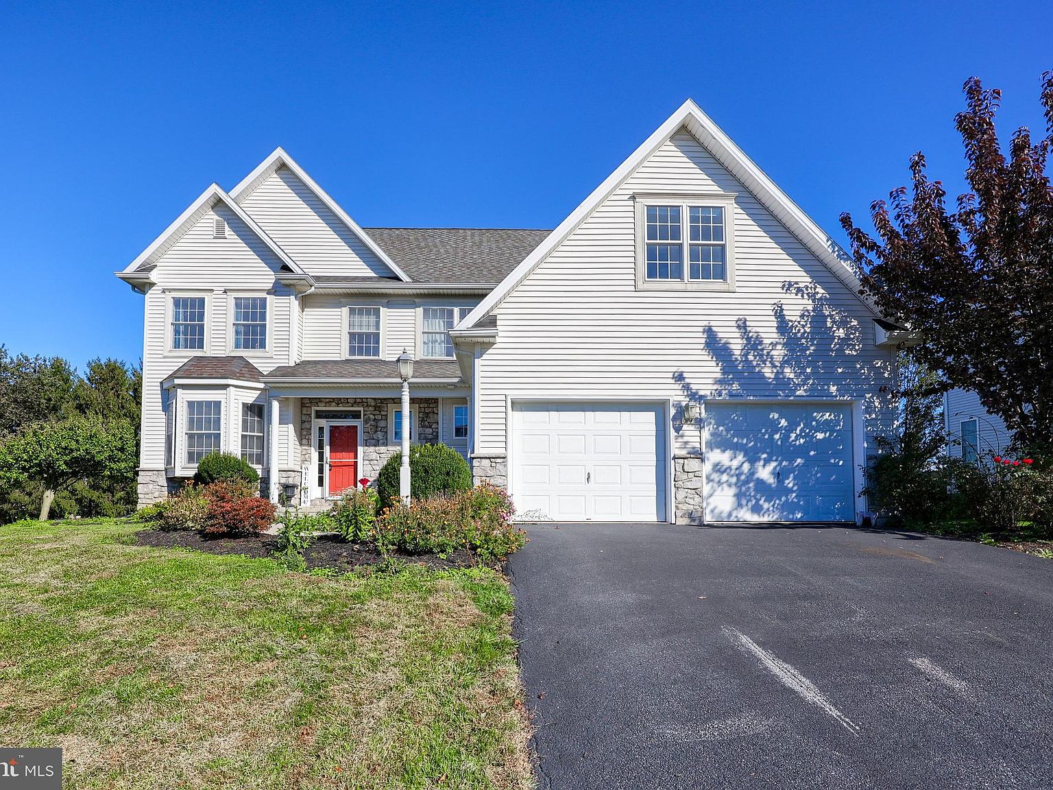 327 Squire Ln, Lititz, PA 17543 | MLS #PALA2078176 | Zillow