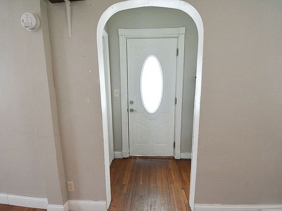 5th image of 1327 Todd Ave