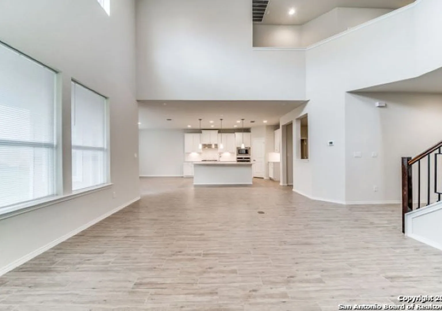 4 Bedroom/ 3 Bathroom Southglen Subdivision — Photo 3