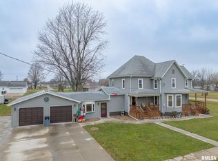 248 Academy St, Cameron, IL 61423