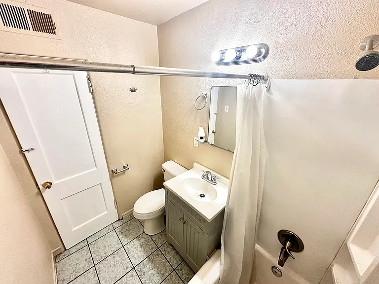 7505 Acapulco Ave — Photo 25