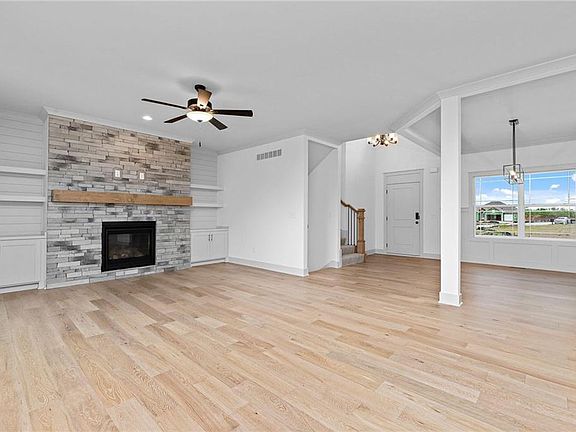 7th image of this home