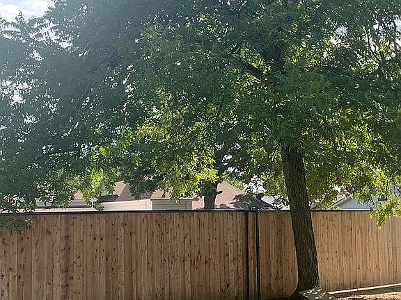 3rd image of 2615 N Flores St
