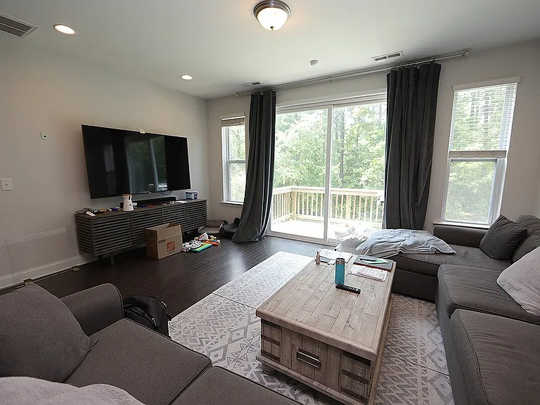 159 Manordale Dr — Photo 8