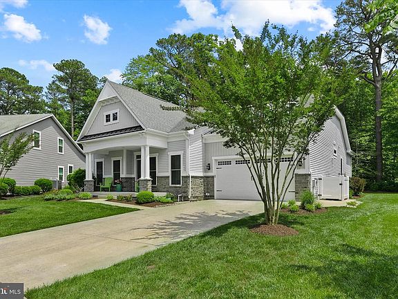 3rd image of 37489 Venezia Ct