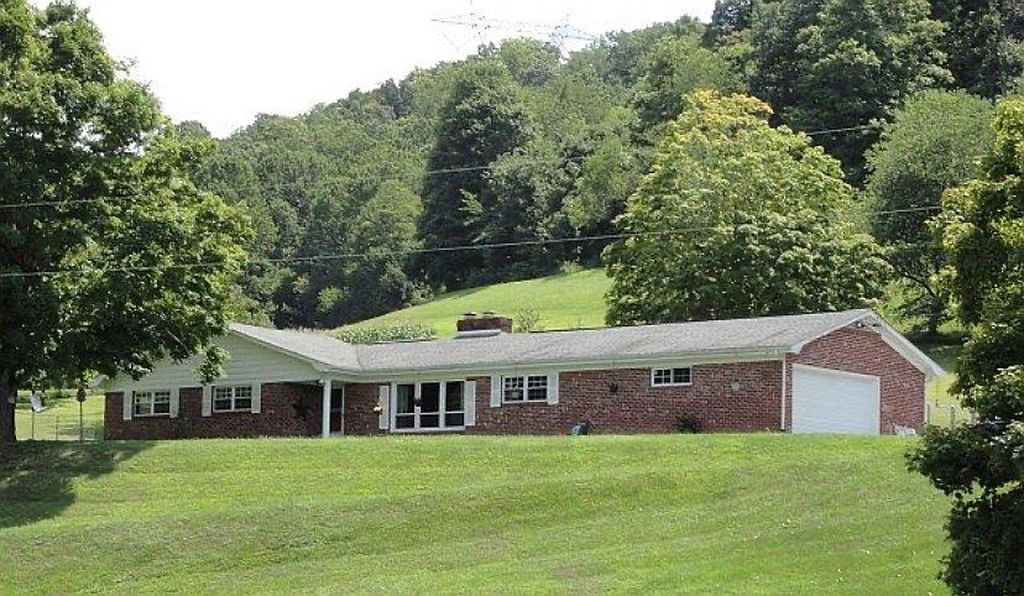 651 Mitchell Valley Dr - Property Image