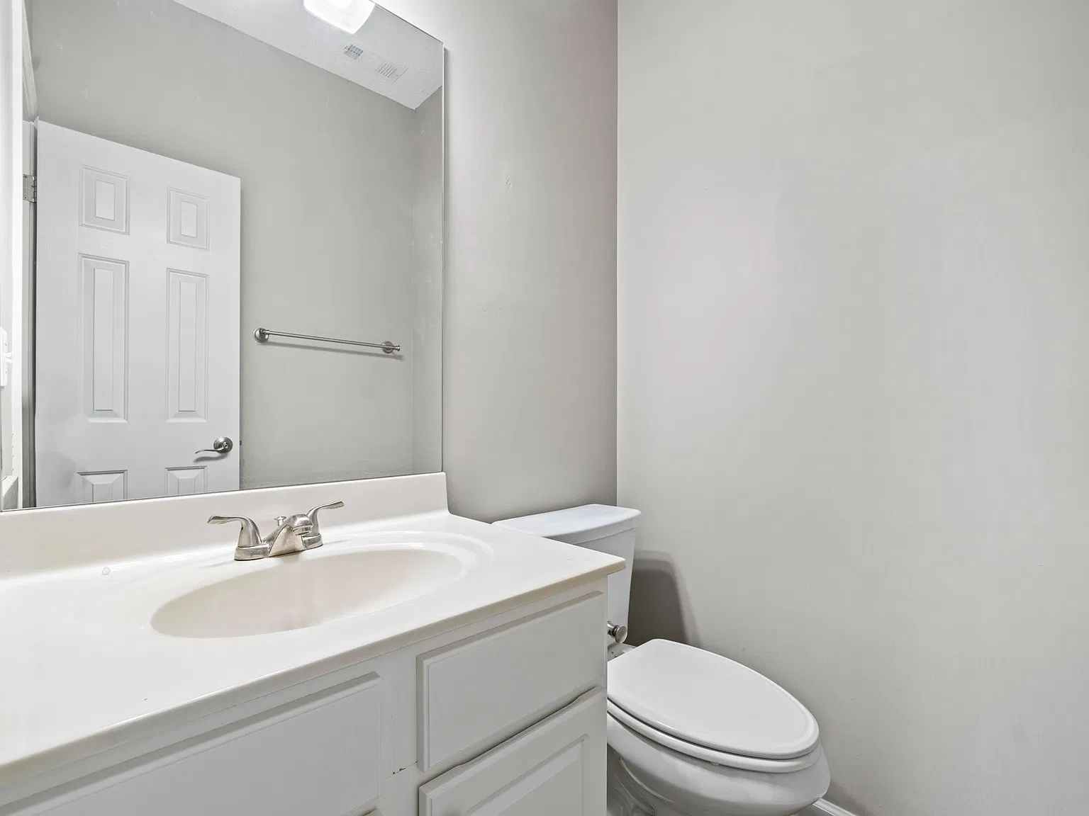 3 bed, 2.5 bath, 2036 sqft, $2,650 — Photo 4