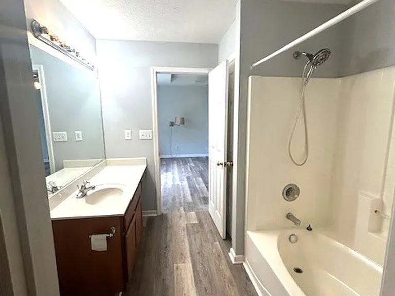 2709 Michelle Park — Photo 15