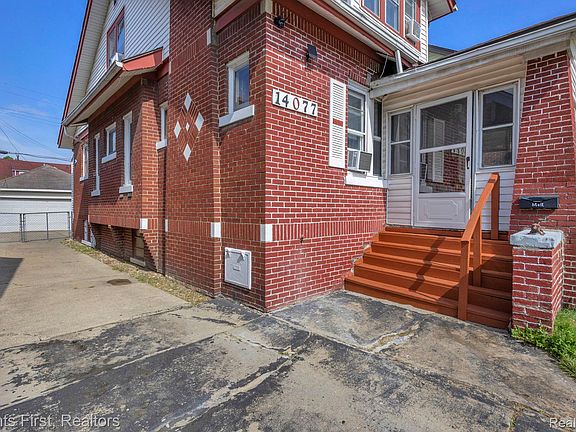 4th image of 14077 Mark Twain St