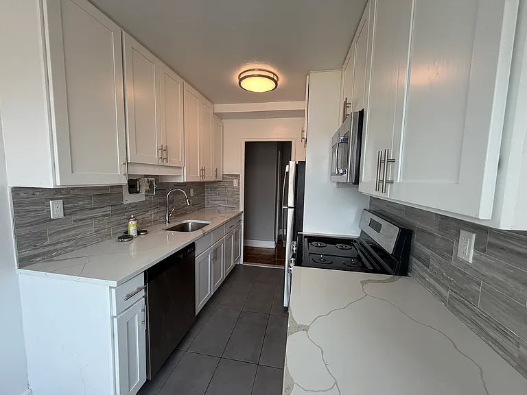 64th Ave — Photo 2