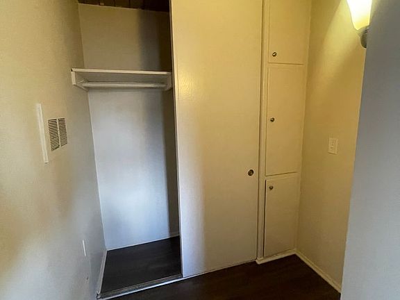 3rd image of 734 Loma Ave APT 7