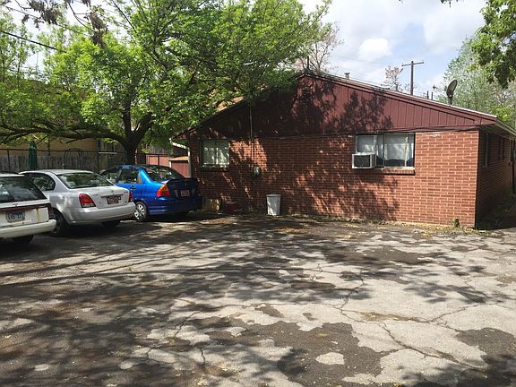 Parking located behind 4-plex.