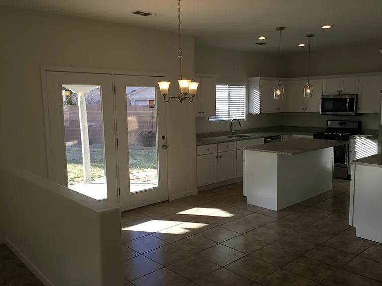 10319 Calle Dichoso Ct NW — Photo 3