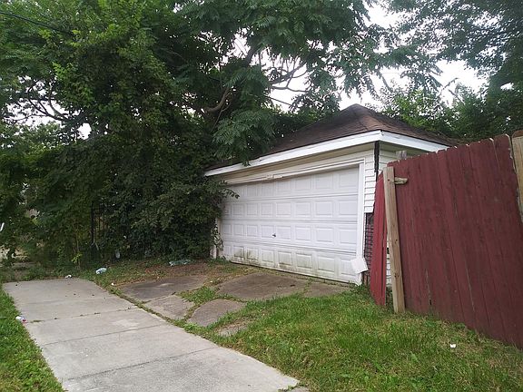 2nd image of 15516 Saint Marys St