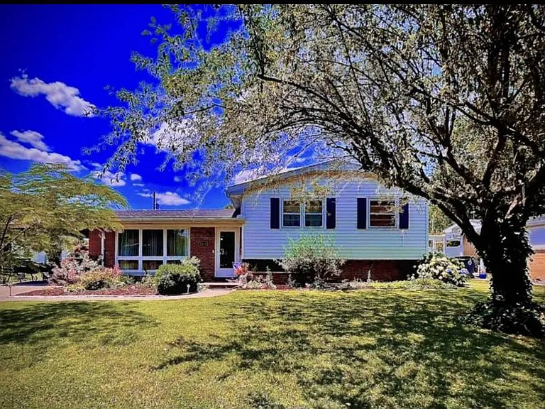 1724 N Meadow Rd — Photo 11