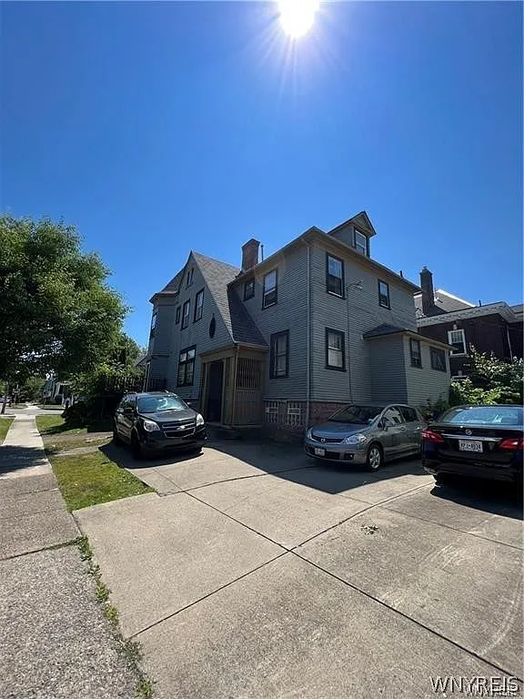 1 bed, 1.0 bath, 1000 sqft, $1,800 — Photo 3