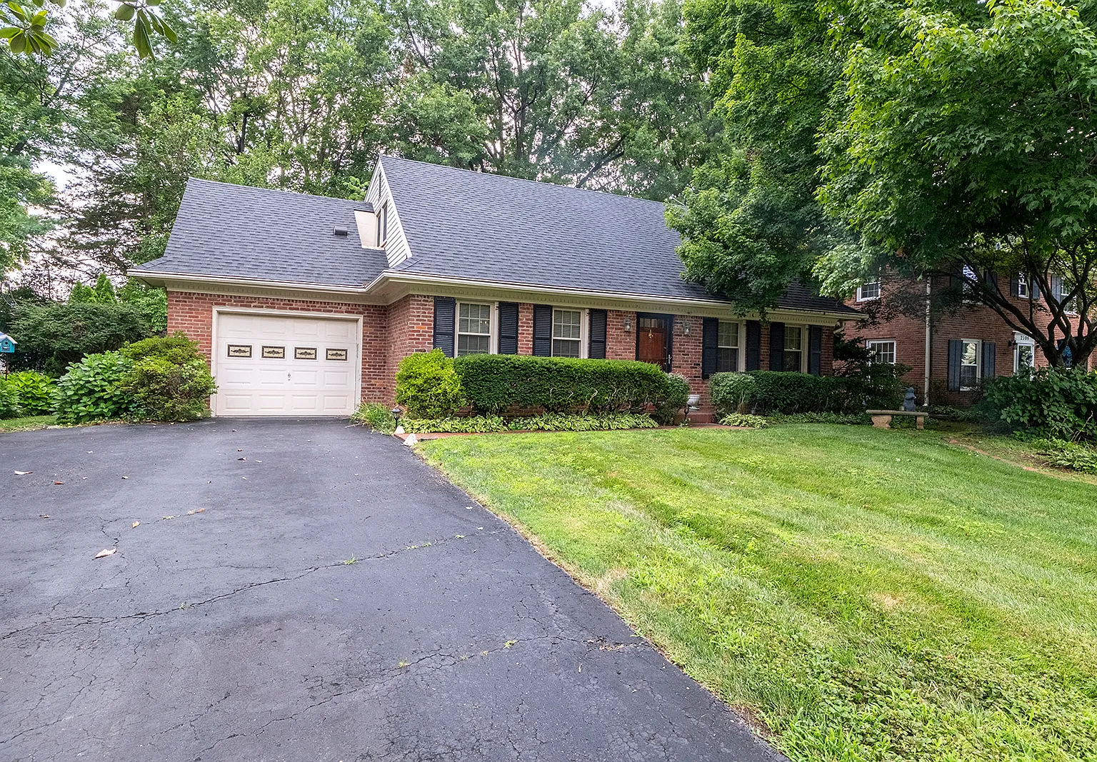 4 bed, 1973 sqft, $2,100 — Photo 2