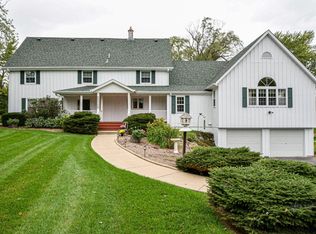 S69W13830 Tess Corners Dr, Muskego, WI 53150