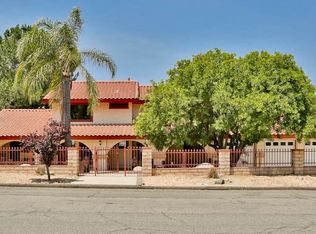 1126 Coronet Dr, Riverside, CA 92506