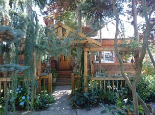 3017 NW 64th St, Seattle, WA 98107
