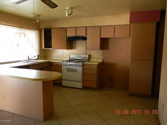 2nd image of 8815 W Yucca St