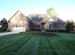 338 New Heritage Dr, Cookeville, TN 38506