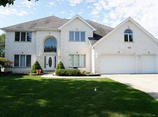 241 McWalter Dr, Roselle, IL