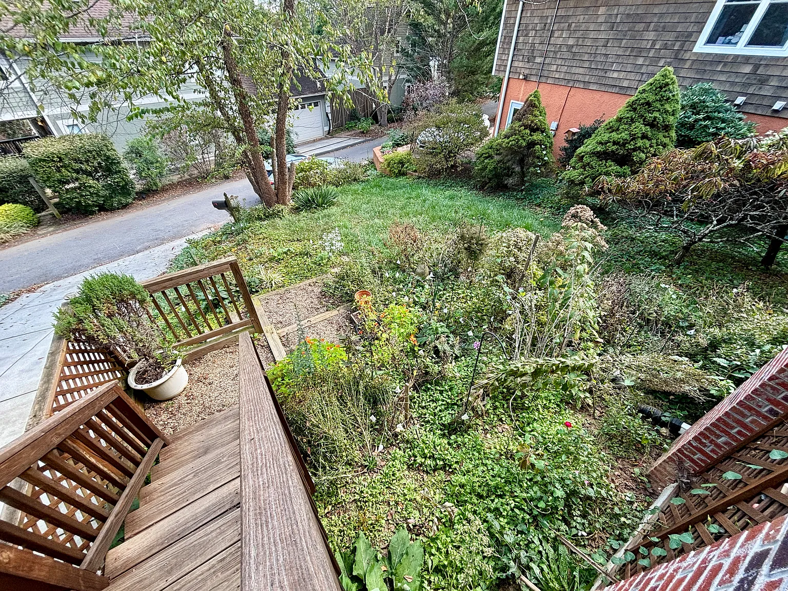 8 Ridgeway Ave — Photo 2