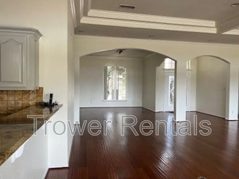 8104 San Antonio St — Photo 40