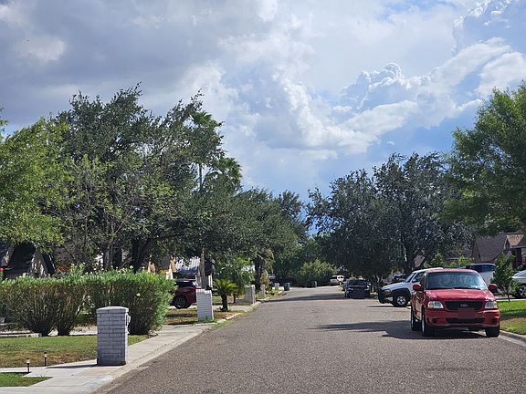 4th image of 702 Azucenas St