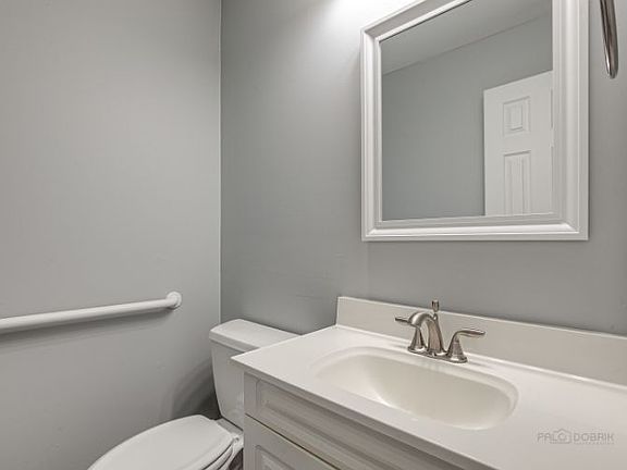 5th image of 4143 Continental Dr