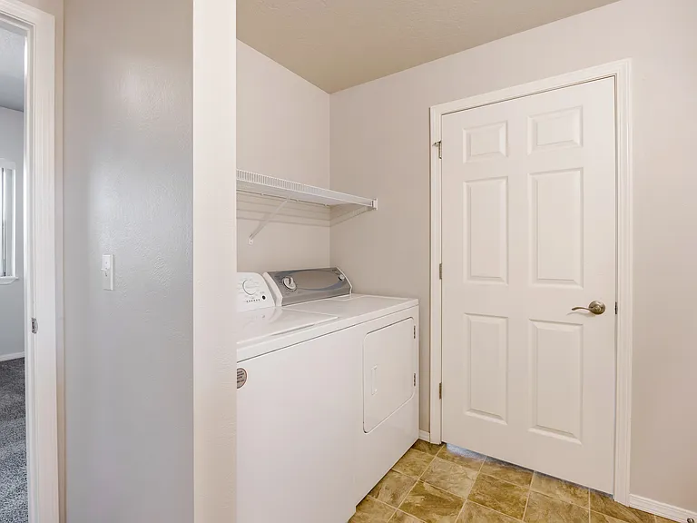 Ashlyn Place Apartments — Photo 5