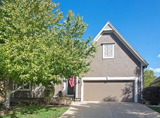 9835 Vista Dr, Lenexa, KS 66220