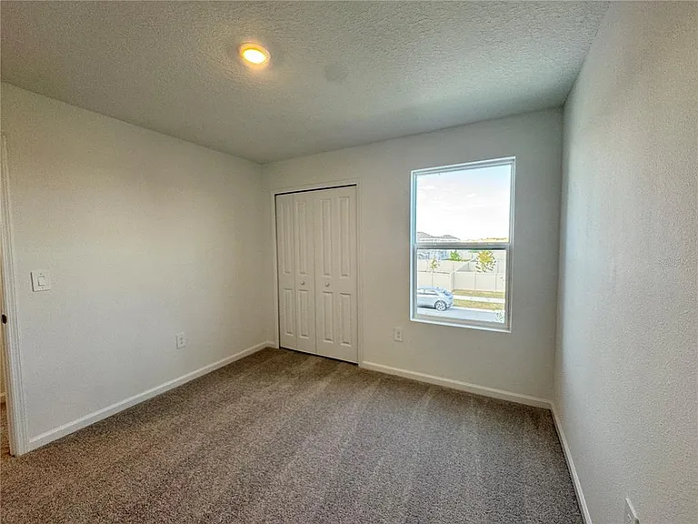 405 Kayden Cv — Photo 30