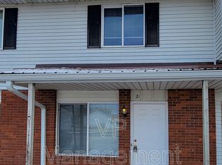 21 Park Crest Ct, Eldridge, IA 52748