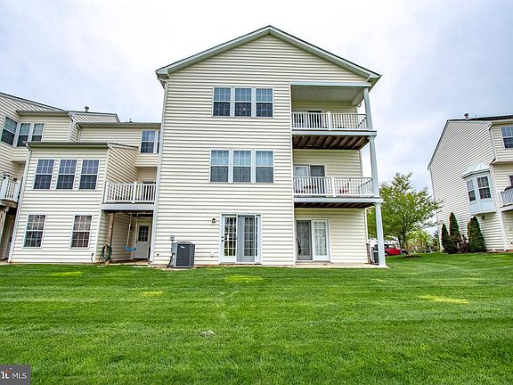 4th image of 143 Larose Dr