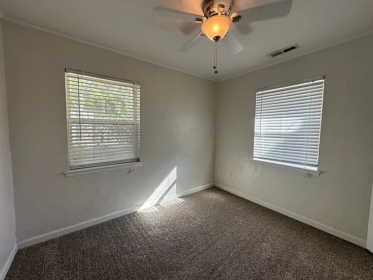 2108 Westchester Dr — Photo 30