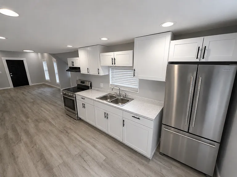 802 N Wheeler St — Photo 5