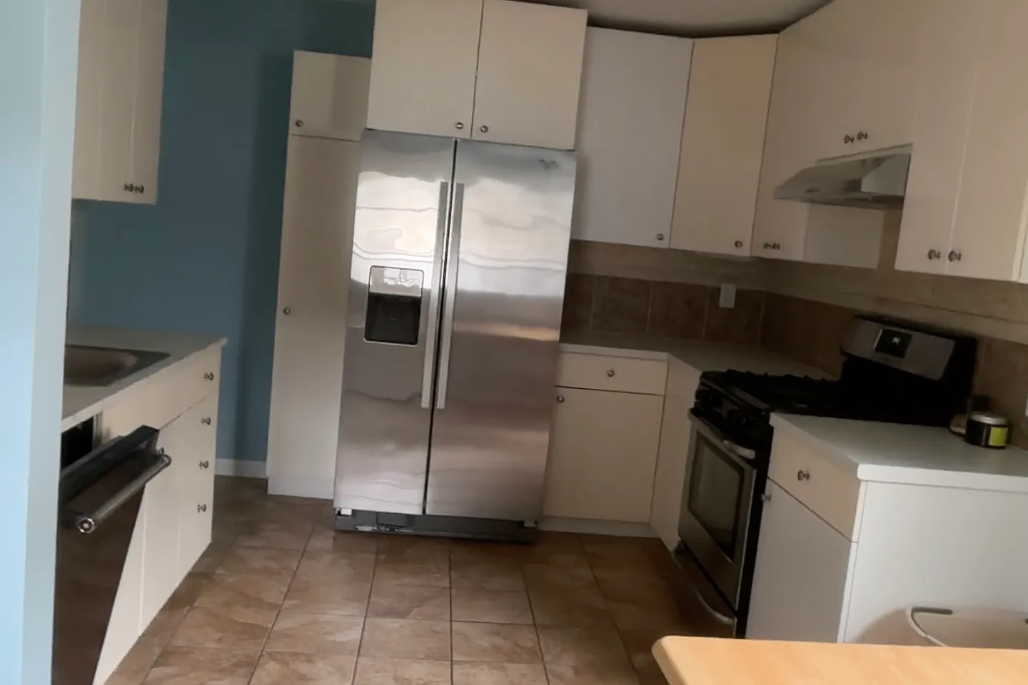 2 bed, 900 sqft, $2,900 — Photo 2